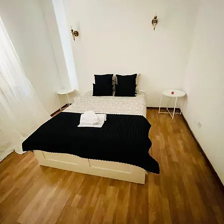Two Bedrooms De Quarteira