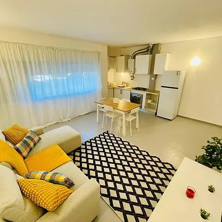 Apartamento Two Bedrooms De Quarteira *