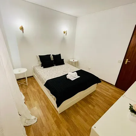 Two Bedrooms De Quarteira Апартаменты Виламура