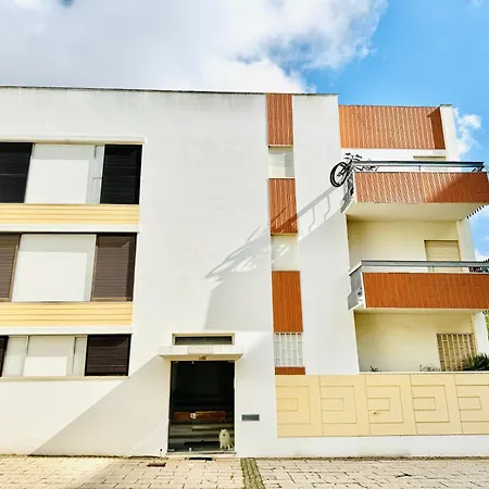 Two Bedrooms De Quarteira *