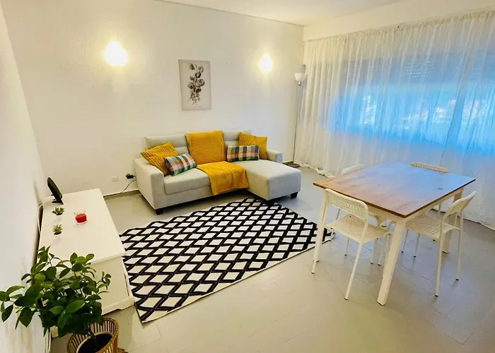 Two Bedrooms De Quarteira