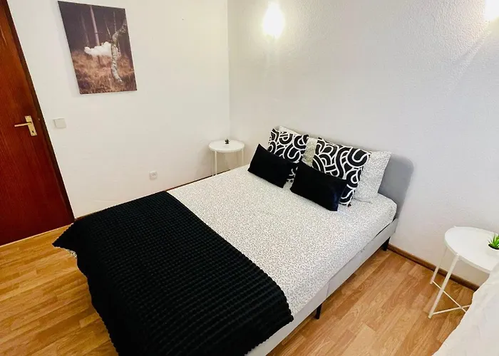 Two Bedrooms De Quarteira *